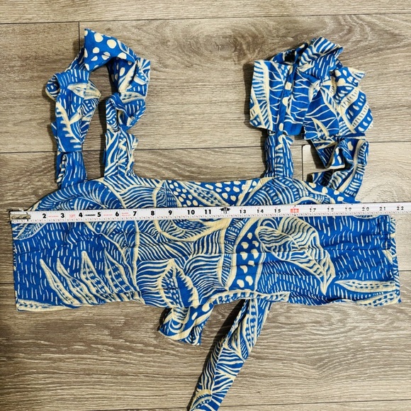 Ybara Women Blue and White Patterned Hawaiian Adjustable Back Bow Top Fits M-XL - Picture 10 of 11